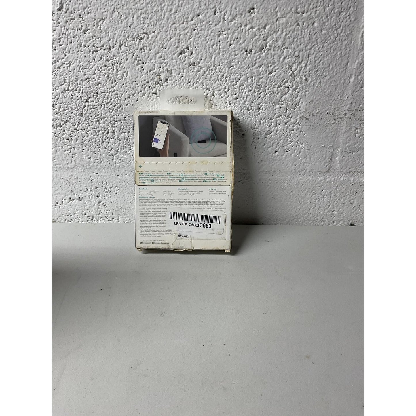 ESR HaloLock Geo Wallet Stand