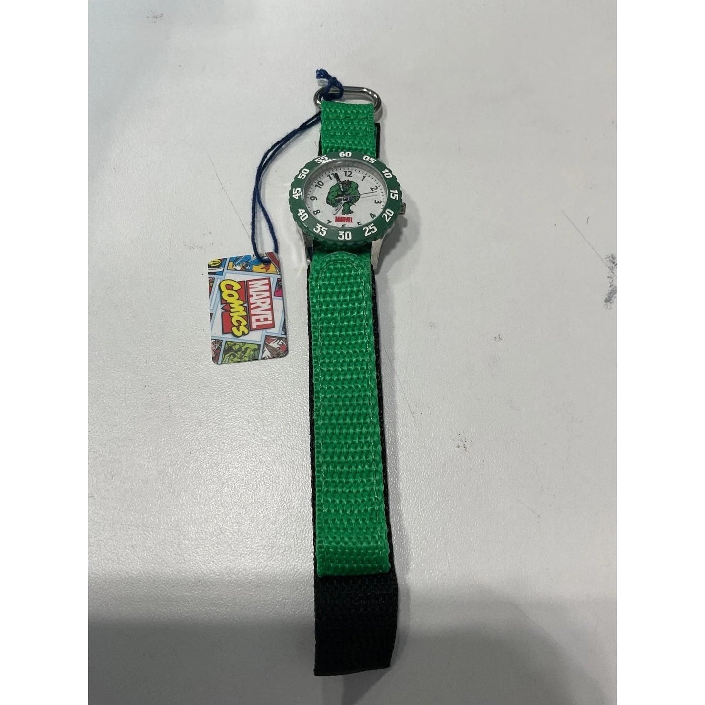 marvel kids W001478 Hulk stainless steel with green bezel