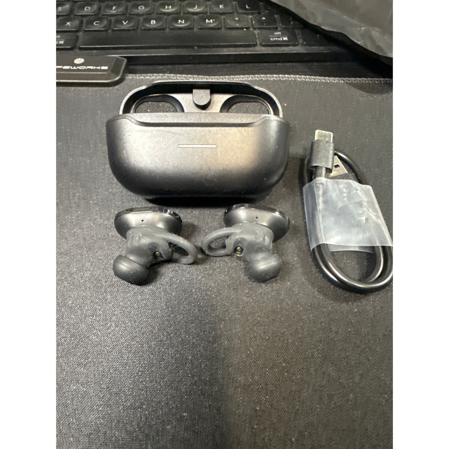 Used JBL Endurance Race TWS True Wireless In-Ear Sport Headphones - Black