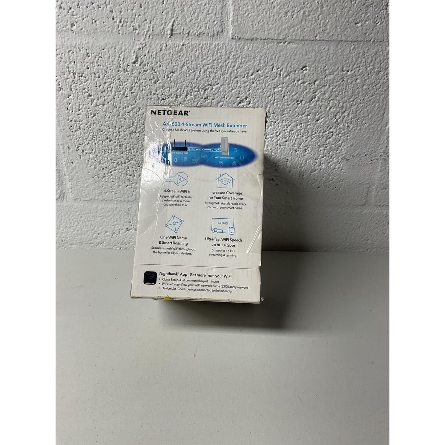 NETGEAR WiFi mesh Extender model AX1600