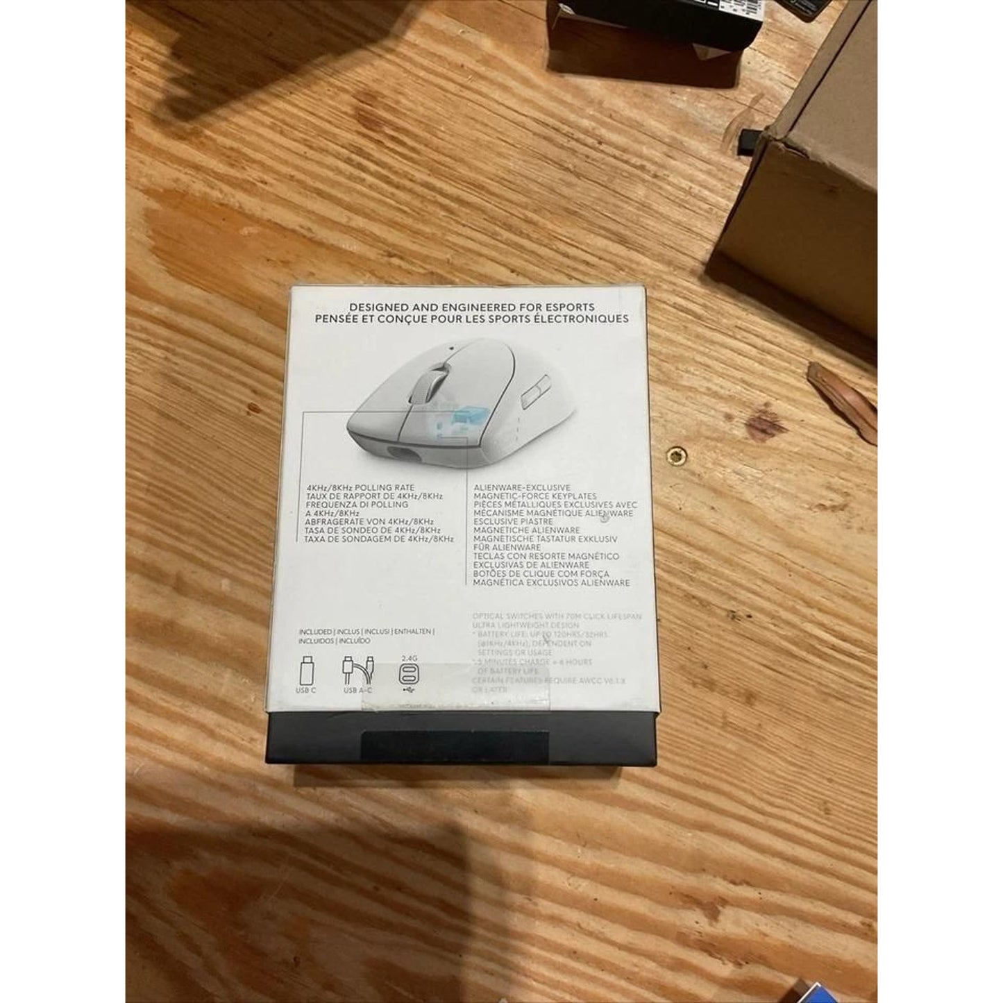 Alienware Pro Wireless Gaming Mouse - Lunar Light