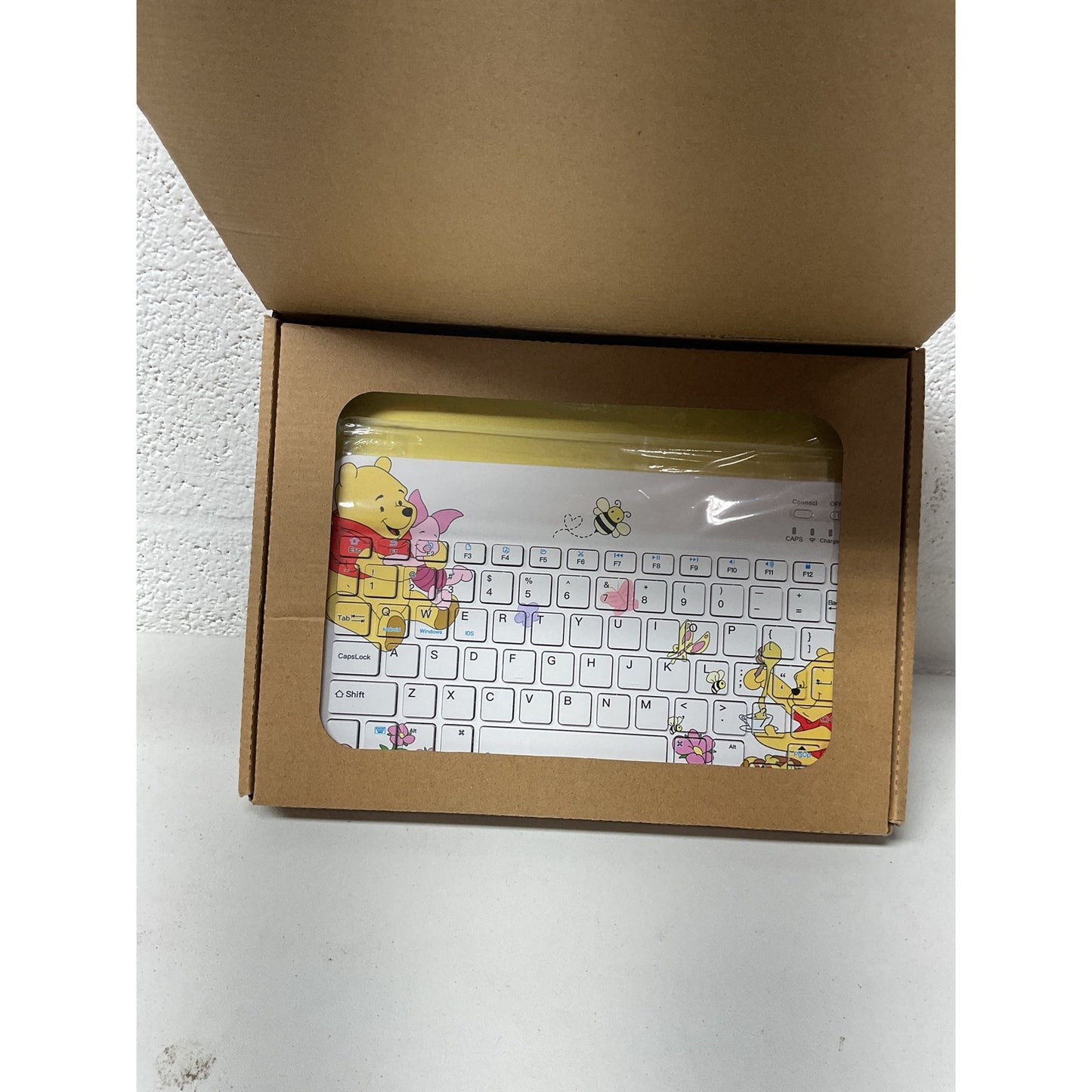 iPad 7/8/9th 10.2 Winnie Pooh wireless keyboard and case