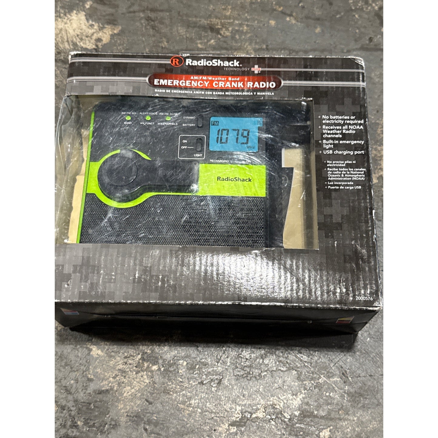 Emergency crank radio - Radio Shack