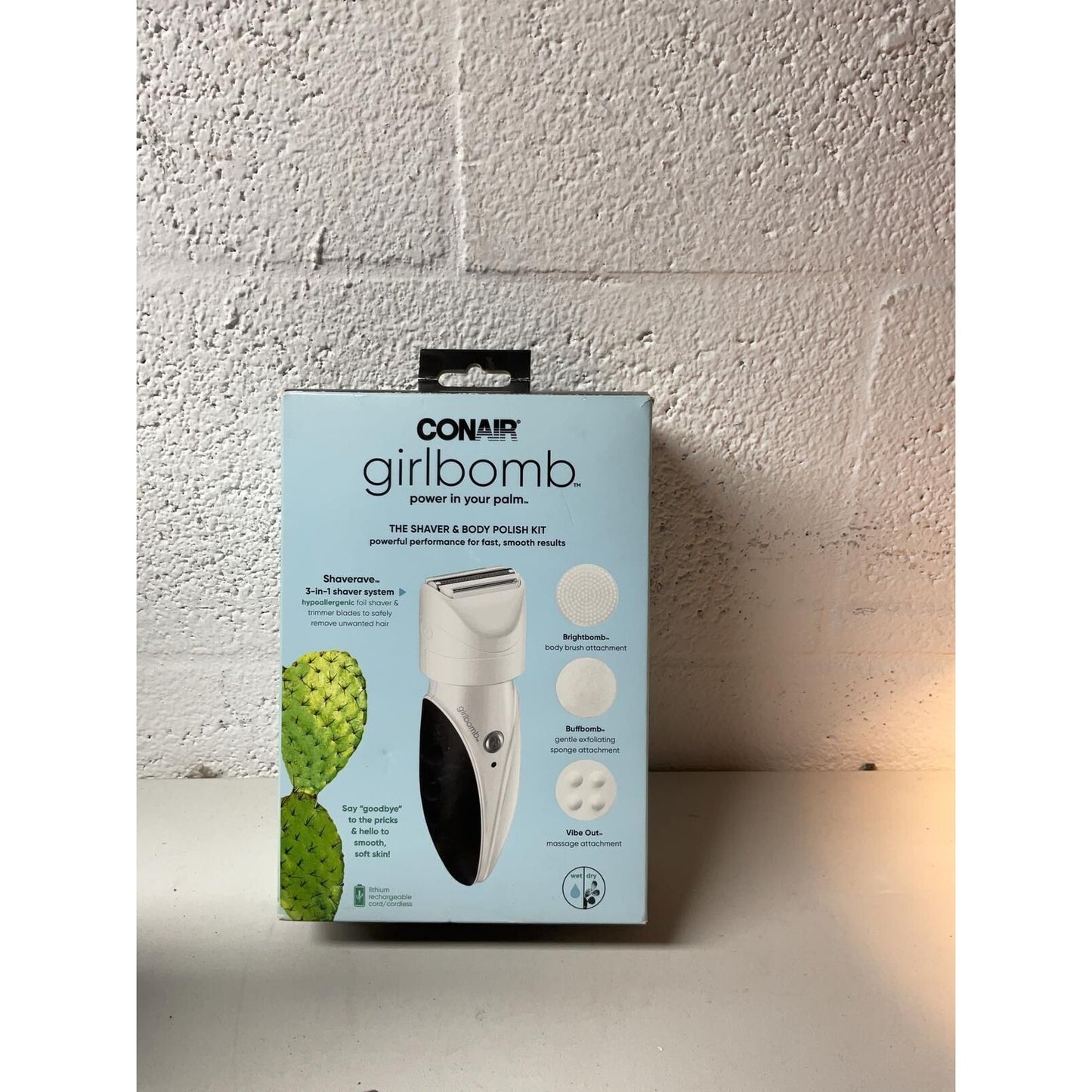 CONAIR Girlbomb Shaver & Body Polish Kit