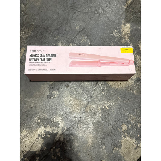 FoxyBae Sleek & Slay Ceramic grande flat iron