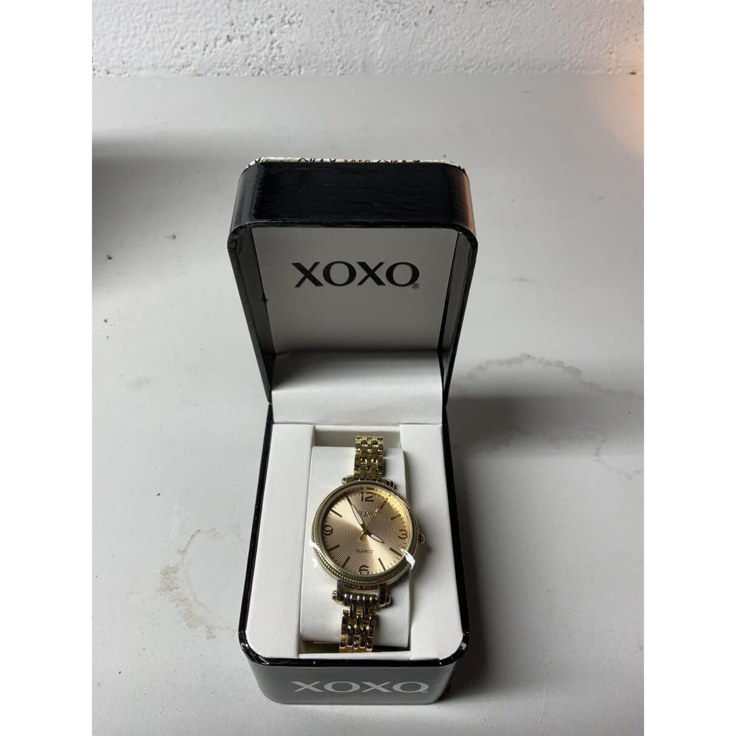 XOXO Woman’s Gold Quartz Watch model XO5754AZ0723