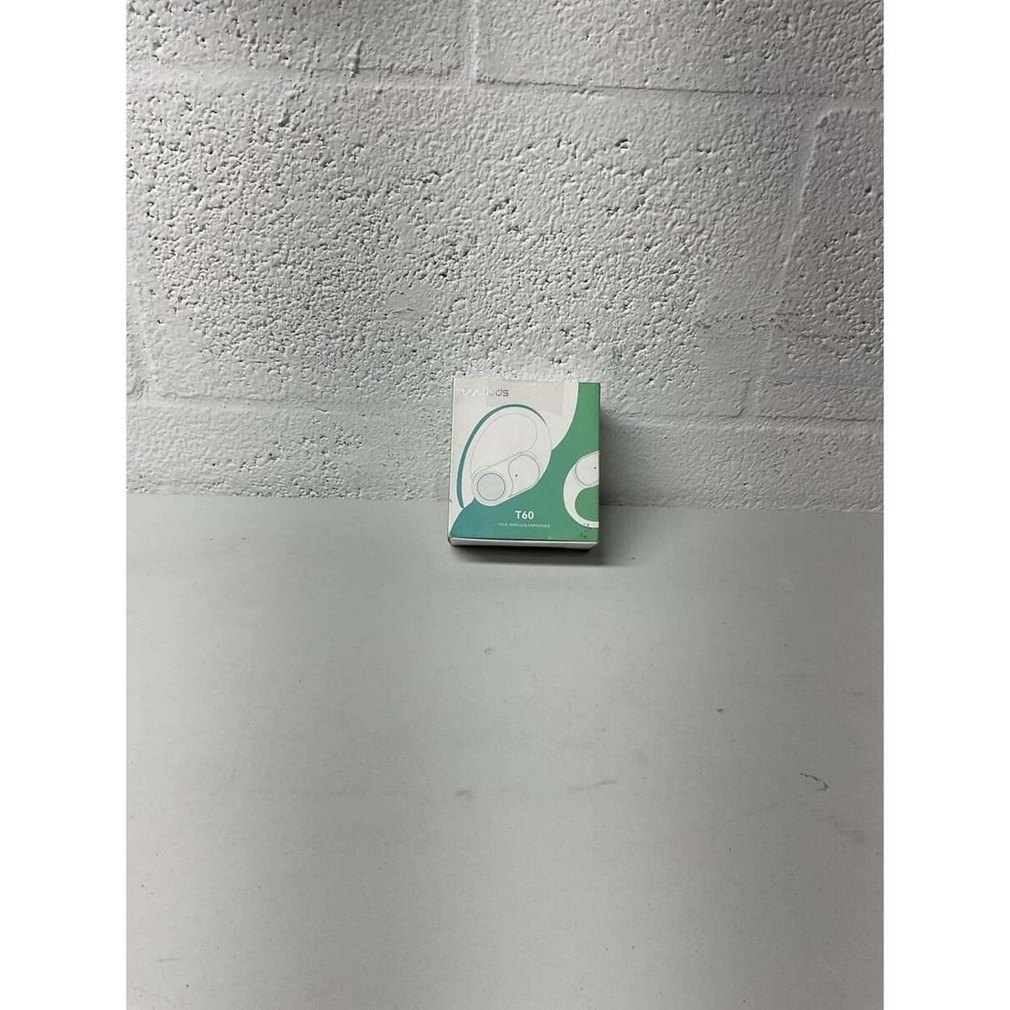 TRUE WIRELESS EARBUDS model T60