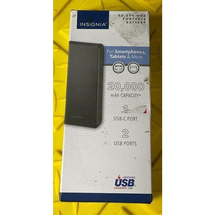 INSIGNIA 20000mAh Portable Battery