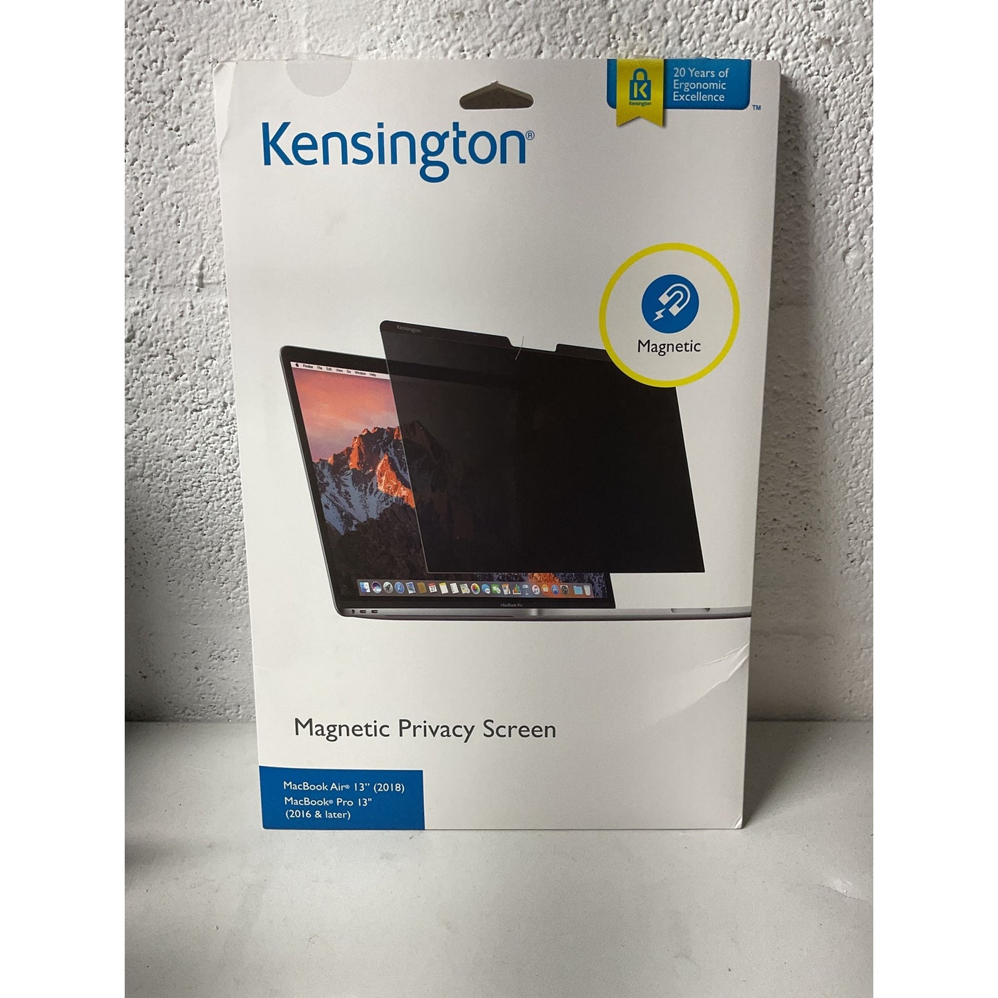 Kensington Magnetic Privacy Screen for MacBook Air 13” / Pro 13”